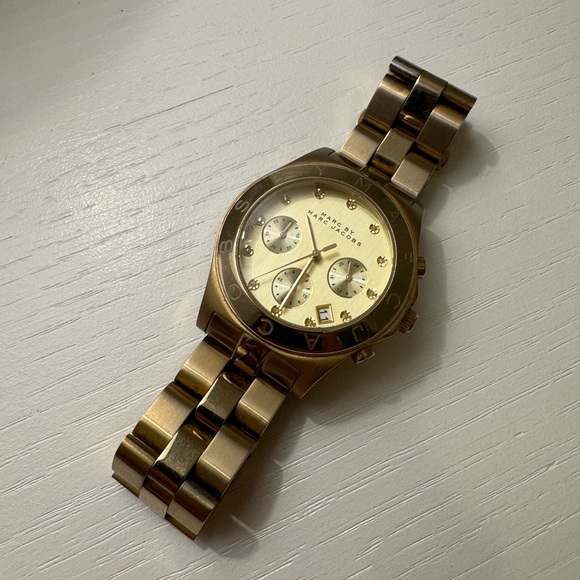 Marc Jacobs gold watch